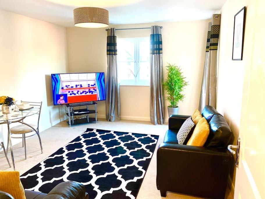 Amazing 2-Bed City Centre Apt With Parking Ковентри Экстерьер фото