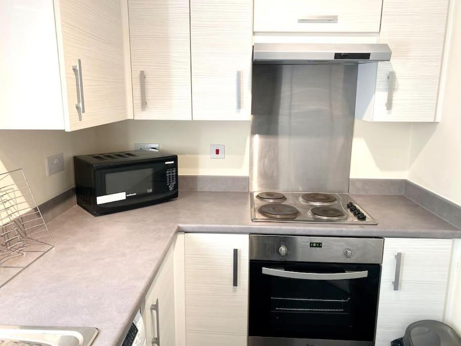 Amazing 2-Bed City Centre Apt With Parking Ковентри Экстерьер фото
