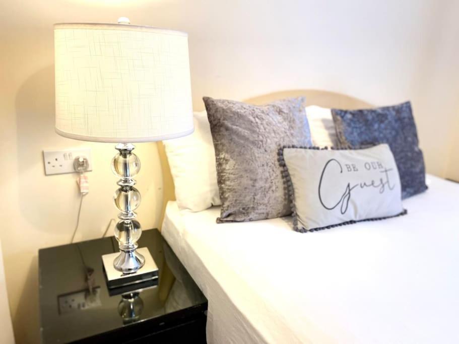 Amazing 2-Bed City Centre Apt With Parking Ковентри Экстерьер фото